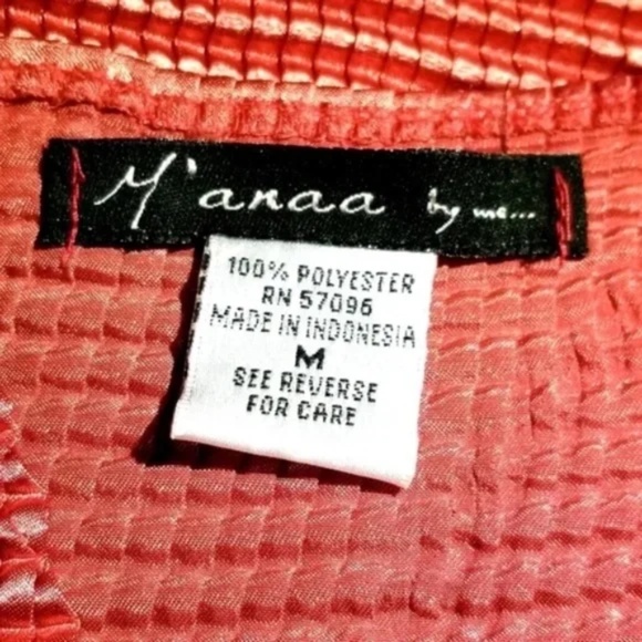 Textured Stretch Curve Hugging V Neck Sleeveless Top - Picture 5 of 7